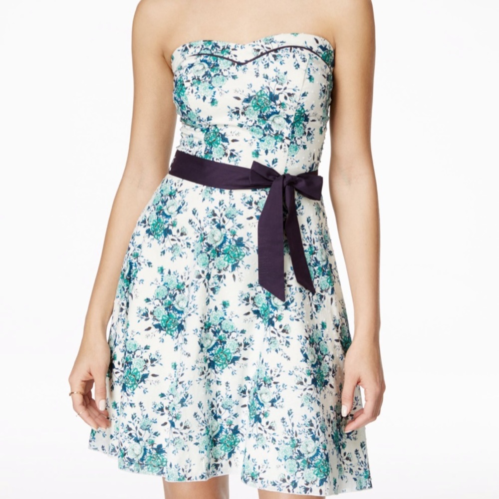 Strapless White Floral Minidress